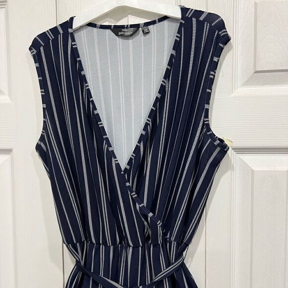 MLLE GABRIELLE sleeveless striped blue/white jumpsuit string waist tide … - Picture 4 of 11